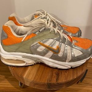 Nike Air 7 1/2 Orange/Gray/White SRS 1000-Offers Welcomed.
